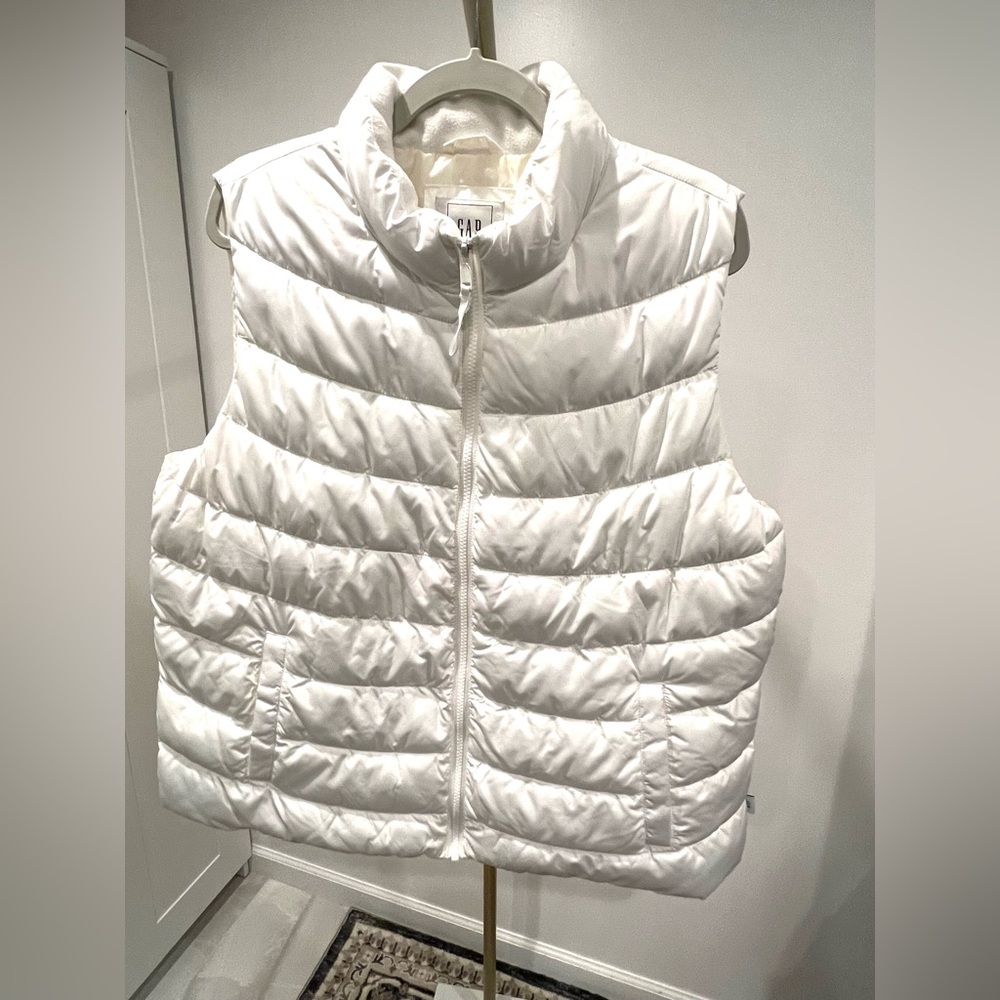 GAP Quilted White Vest